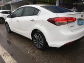 Bán Kia Cerato 1.6AT năm 2017, màu trắng, giá 640tr