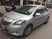 Cần bán xe Toyota Vios đời 2013, màu bạc số tự động