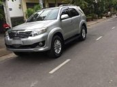 Bán ô tô Toyota Fortuner đời 2012, màu bạc còn mới, giá 748tr