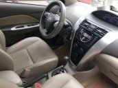 Cần bán xe Toyota Vios đời 2013, màu bạc số tự động