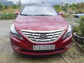 Cần bán lại xe Hyundai Sonata 2.0 AT đời 2010, màu đỏ xe gia đình