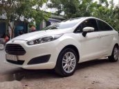 Bán gấp Ford Fiesta 1.5AT đời 2015, màu trắng số tự động, giá tốt