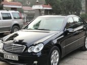 Bán Mercedes C200 2004, màu đen 