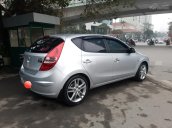 Bán xe Hyundai i30, màu bạc, nhập khẩu