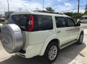 Cần bán xe Ford Everest đời 2014, màu trắng