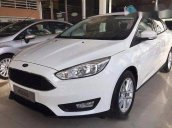 Bán xe Ford Focus đời 2018, màu trắng 