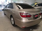 Cần bán Toyota Camry 2.0E đời 2015, giá tốt