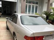 Bán xe Toyota Camry đời 2000, màu bạc