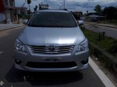 Bán xe Toyota Innova đời 2011, màu bạc, giá tốt