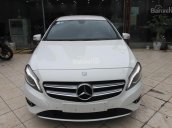 Bán Mercedes năm 2013, màu trắng, xe nhập, giá chỉ 860 triệu