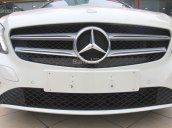 Bán Mercedes năm 2013, màu trắng, xe nhập, giá chỉ 860 triệu