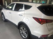 Bán Hyundai Santa Fe năm sản xuất 2018, màu trắng 