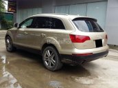 Cần bán xe Audi Q7 2008 màu vàng cát, số tự động 4.2L