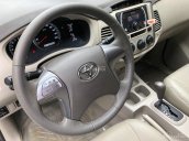 Bán Toyota Innova 2.0G màu bạc, số tự động, sản xuất 2015 mới 90%