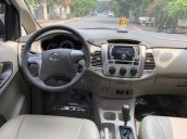 Bán Toyota Innova 2.0G màu bạc, số tự động, sản xuất 2015 mới 90%