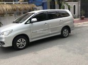 Bán Toyota Innova 2.0G màu bạc, số tự động, sản xuất 2015 mới 90%