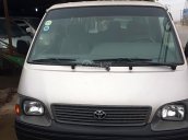 Cần bán gấp Toyota Hiace đời 2005, màu hồng phấn  