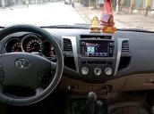 Bán Toyota Hilux sản xuất 2010, màu đen, xe nhập 