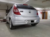 Chính chủ bán Hyundai i30 năm sản xuất 2009, màu bạc, xe nhập