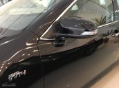 Cần bán xe Toyota Camry 2.0E năm 2018, màu đen, giao xe trước tết