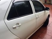 Cần bán xe Toyota Vios 1.5MT sản xuất 2004, màu trắng, giá tốt