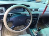 Cần bán Toyota Camry đời 1998 số sàn, giá chỉ 210 triệu