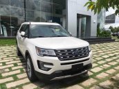 Bán xe 7 chỗ Ford Explorer màu trắng, giá ưu đãi cuối năm