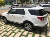 Bán xe 7 chỗ Ford Explorer màu trắng, giá ưu đãi cuối năm