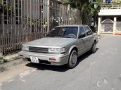 Cần bán lại xe Nissan Bluebird đời 1989, màu bạc