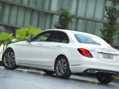 Bán Mercedes C200 2018 mới 100%, chỉ cần 400 triệu bạn đã có ngay xe tại Mercedes Láng Hạ