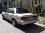 Cần bán lại xe Nissan Bluebird đời 1989, màu bạc