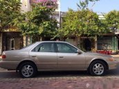 Bán xe Toyota Camry đời 1998, màu vàng cát