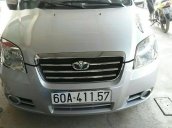 Cần bán Daewoo Gentra đời 2010, màu bạc  