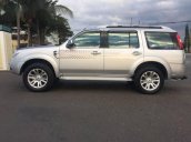 Bán gấp Ford Everest đời 2013, màu bạc còn mới, giá tốt