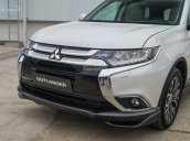 Bán Mitsubishi Outlander 2018, giá chỉ từ 808 triệu đồng, đủ màu, trả góp tới 80%