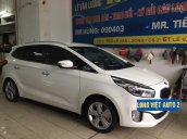 Cần bán Kia Rondo GAT đời 2016, màu trắng, 610 triệu