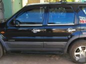 Cần bán gấp Ford Escape 2003, màu đen xe gia đình, giá 300tr