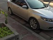 Cần bán xe Kia Cerato đời 2010, màu bạc 