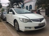 Gia đình bán xe Honda Civic sản xuất 2007, màu trắng