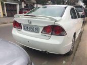 Gia đình bán xe Honda Civic sản xuất 2007, màu trắng