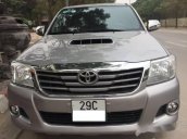 Cần bán xe Toyota Hilux đời 2015, màu bạc, nhập khẩu nguyên chiếc chính chủ, giá tốt