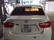 Cần bán lại xe Hyundai Avante 2015, màu trắng, giá tốt