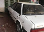 Cần bán Nissan Bluebird đời 1992, màu trắng, giá tốt