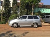 Cần bán Toyota Innova G đời 2010, màu bạc