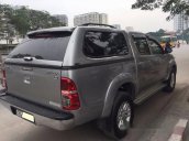 Cần bán xe Toyota Hilux 2015, màu bạc, giá cạnh tranh