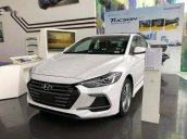 Cần bán Hyundai Elantra 2018, màu trắng, 714 triệu