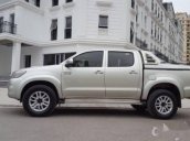 Bán xe Toyota Hilux 3.0G 4x4 MT đời 2013, màu bạc