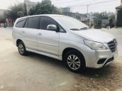 Bán Toyota Innova đời 2015, màu bạc như mới