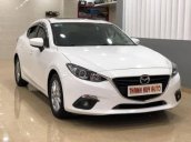 Gia đình bán xe Mazda 3 1.5 đời 2015, màu trắng