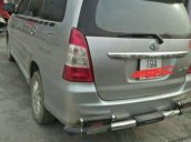 Bán xe Toyota Innova đời 2013, màu bạc 